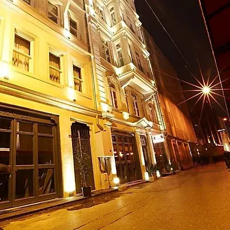 Royal Tophane Hotel 3*