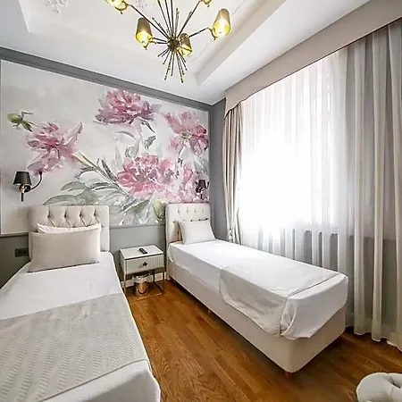 Royal Tophane 3*