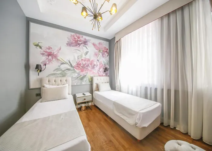 Royal Tophane Отель 3*