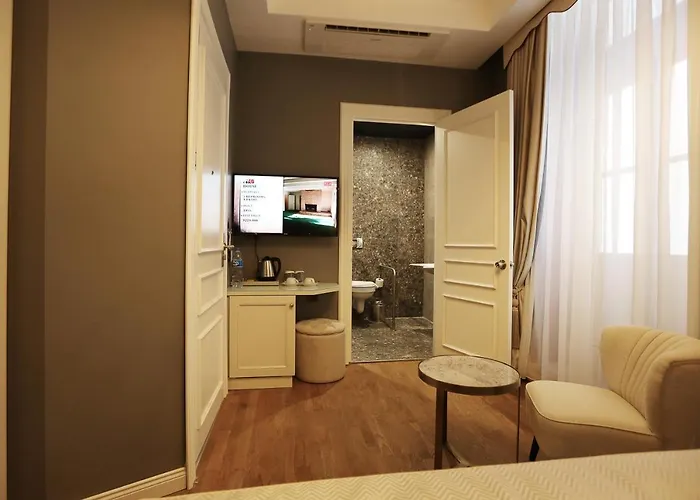 Royal Tophane Отель