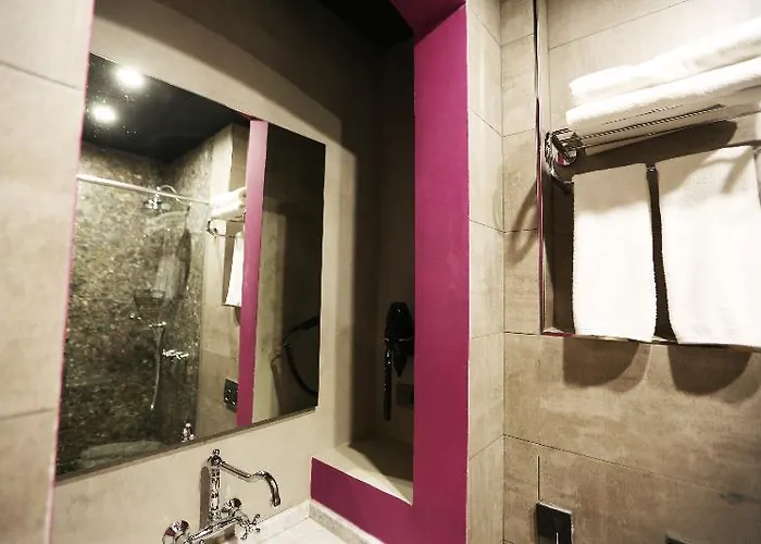 Отель Royal Tophane 3*