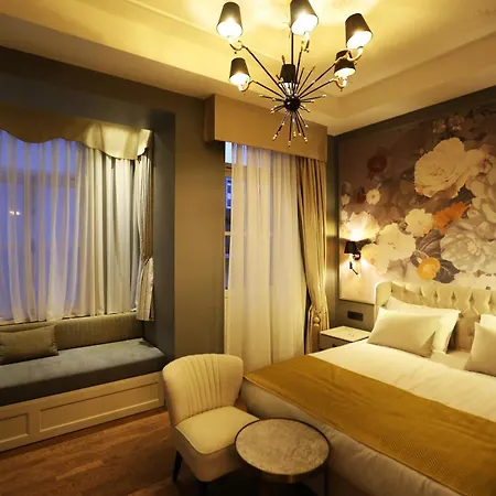Royal Tophane 3*