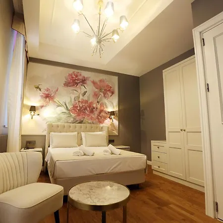 Royal Tophane 3*